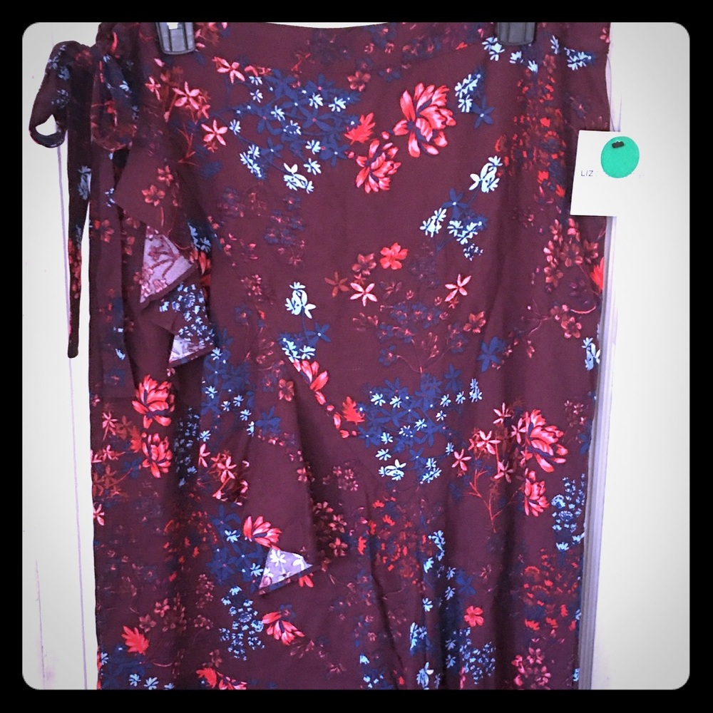 NWT Liz Claiborne ruffled wrap skirt